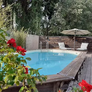 Location Saisonnière Avec Piscine Et Terrasse Au Pied Du Luberon Lauris